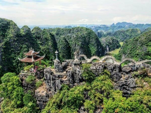 Hang Múa - Nằm trong top các hang động nổi tiếng ở Việt Nam