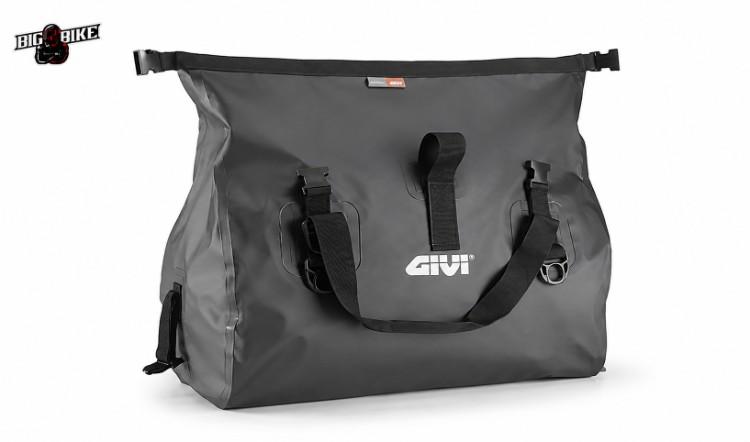 Túi treo xe máy GIVI EA115BK 40L phù hợp mang hành lý cho những chuyến đi dài hơn