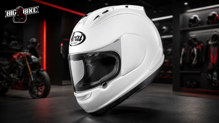 Arai nổi bật với form đầu và độ hoàn thiện cao