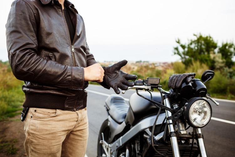 Chọn mua găng tay khi đi moto cần các tiêu chí nào