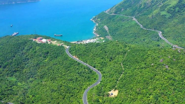 Cung đường biển Phú Yên Bình Định qua làng chài, đèo Cù Mông và biển xanh