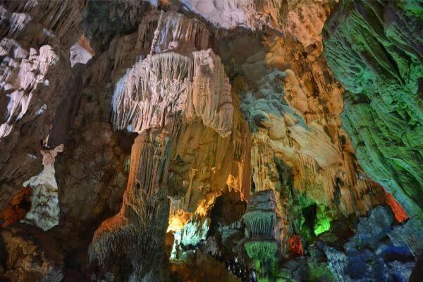 Hang Đầu Gỗ - Top 3 các hang động nổi tiếng ở Việt Nam