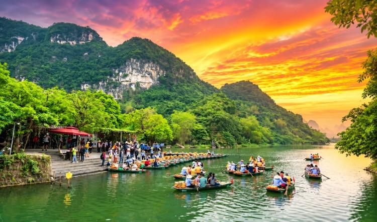 Hệ thống hang động độc đáo ở Tam Cốc-Bích Động